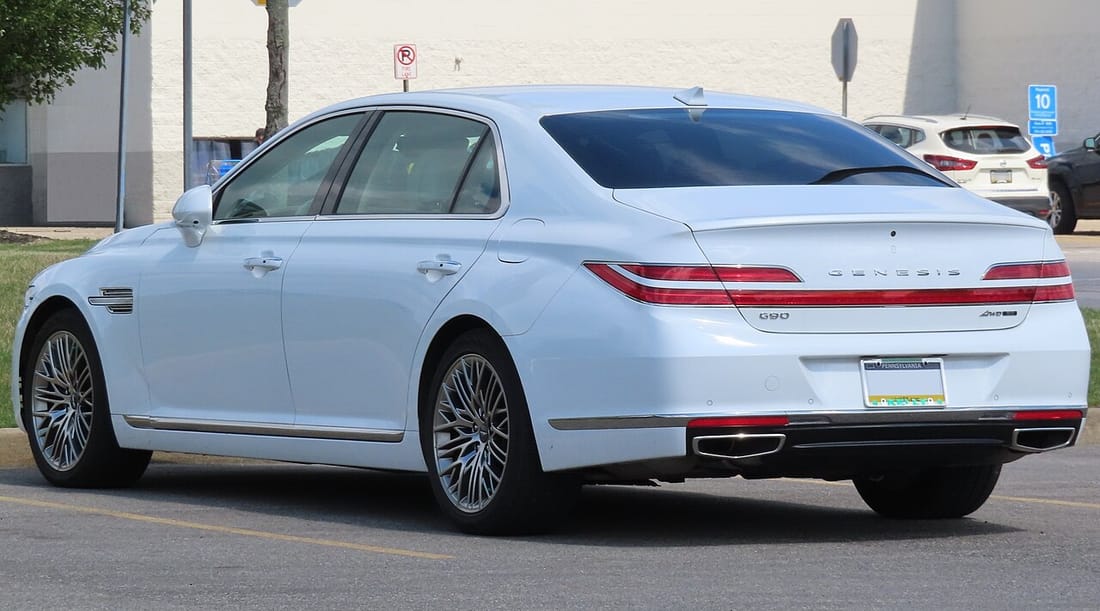 Genesis G90