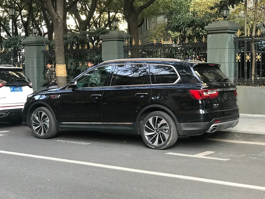 Hongqi HS7