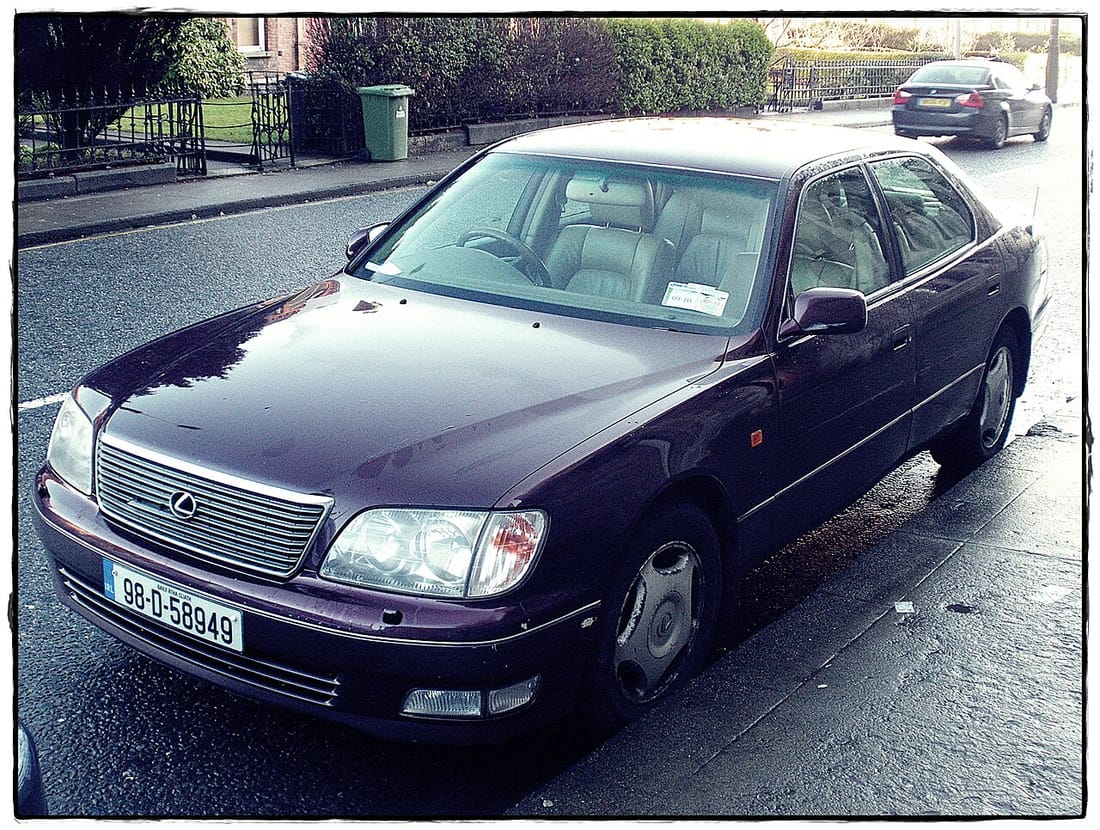 Lexus LS