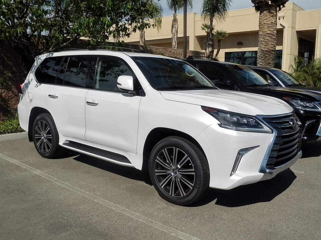 Lexus LX