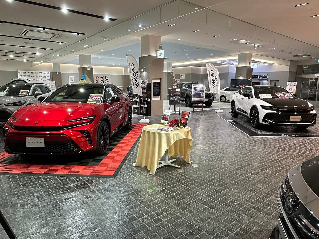 Toyota Crown Sport