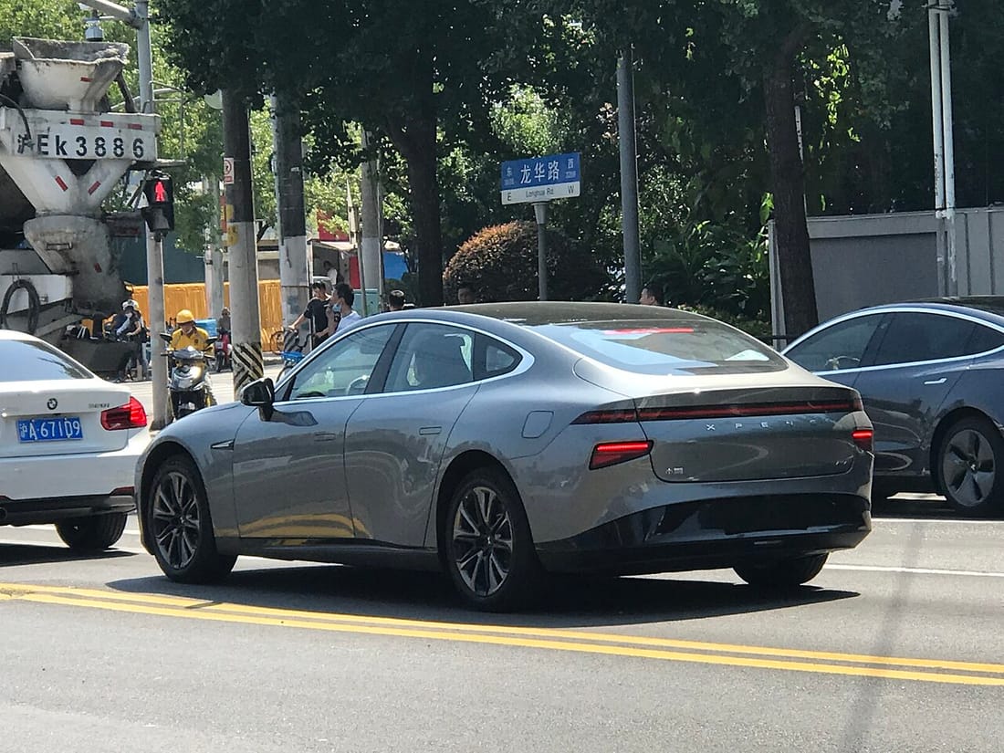 Xpeng P7
